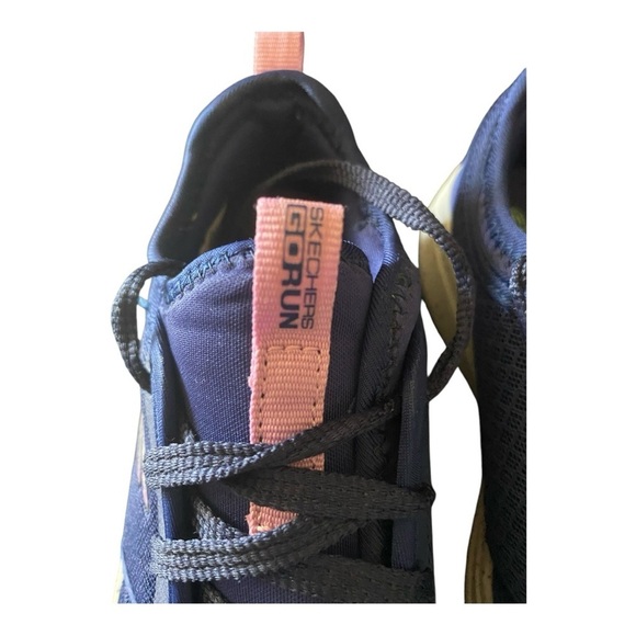 SKECHERS-GO RUN FAST-RECYCLE RUNNER-GIRLS SIZE 13 - Picture 3 of 11